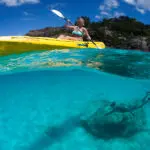 Los inmaculados arrecifes de coral de las Seychelles son un paraíso para los submarinistas, pero el buceo con tubo suele ser igual de bueno.