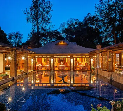 Pase las noches a todo lujo en el Arusha Coffee Lodge.