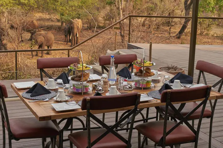 Al fresco dining area. 