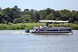 Passeio de barco no rio Nilo.