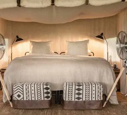 Interior del Mila Tented Camp.