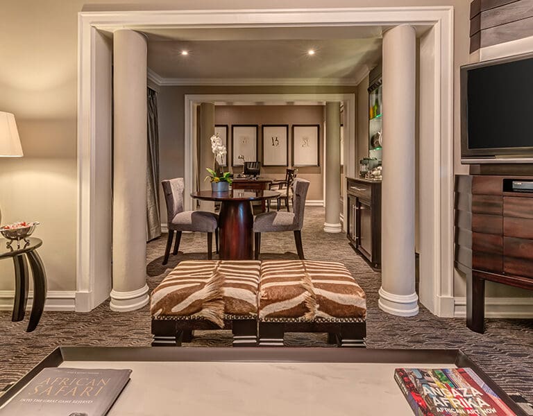 intercontinantal-or-tambo-international-airport-hotel-johannesburg-_presidential_king_suite