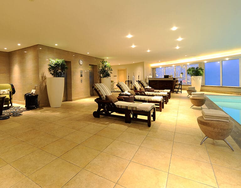 intercontinantal-or-tambo-international-airport-hotel-johannesburg-_spa-pool