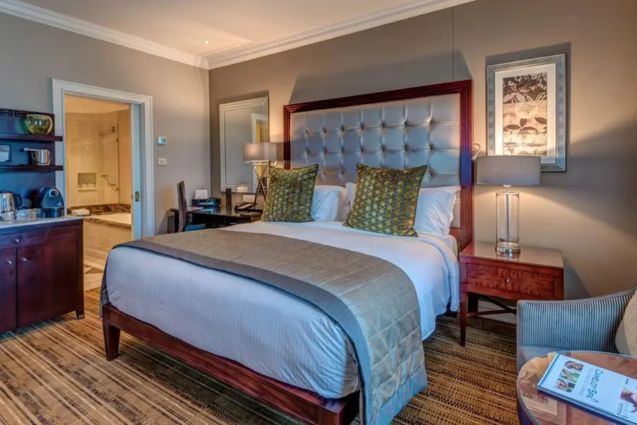 intercontinantal-or-tambo-international-airport-hotel-johannesburg-room