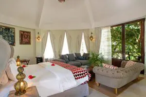 Suite interior.