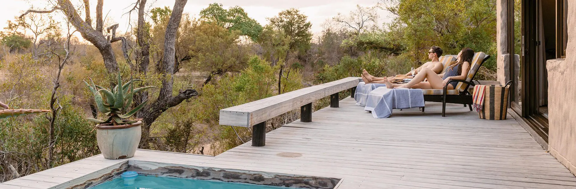 Banner-Simbambili-Game-Lodge_1