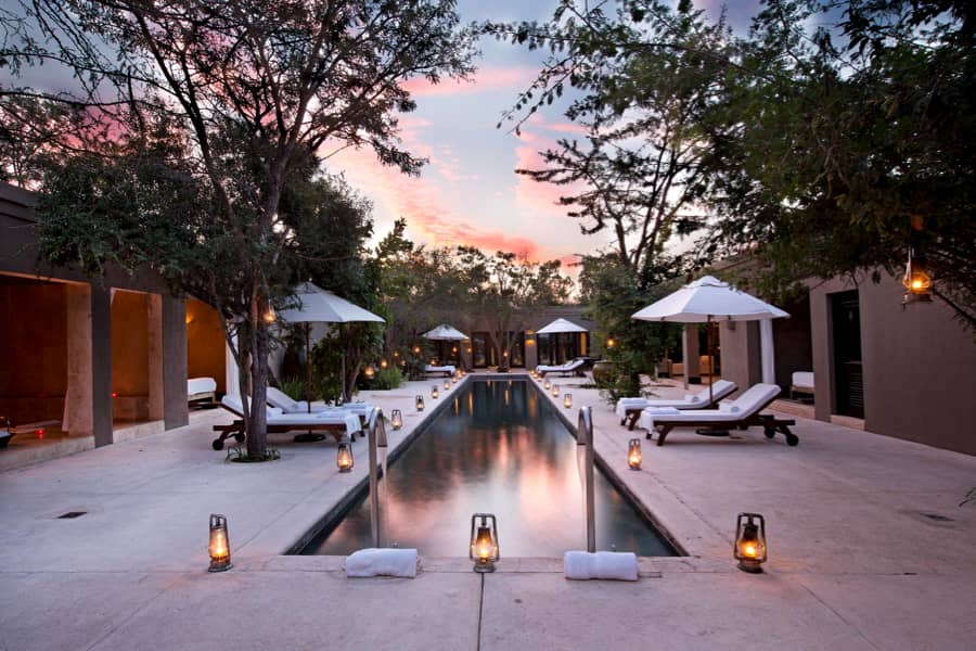 Zona de piscinas de Royal Malewane, Sudáfrica | Go2Africa