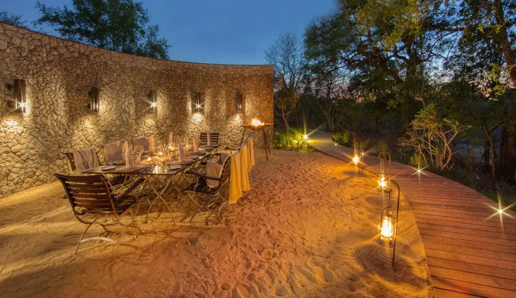 Boma dining at Dulini Leadwood Lodge, South Africa | Go2Africa 