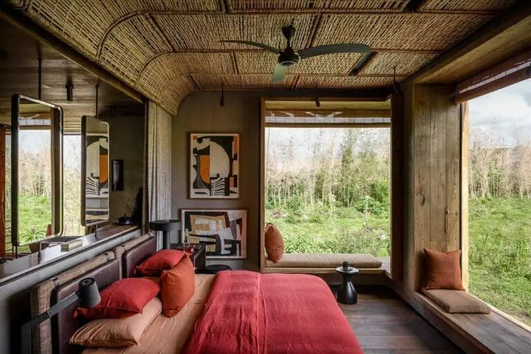 Suite interior of Singita Kwitonda Lodge.
