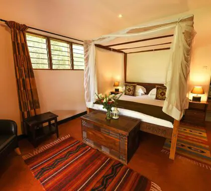 Interior de la cabaña Boma Entebbe.
