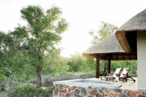 Su piscina privada en Arathusa.