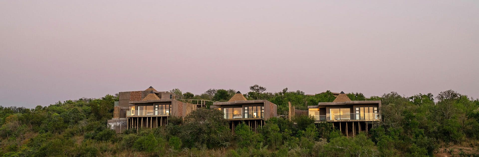 banner-Mantis-Biyela-Lodge_8