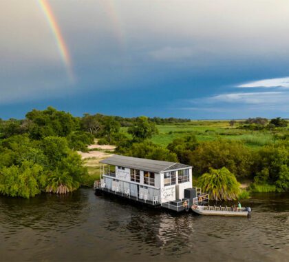 Okavango-Spirit-Houseboat