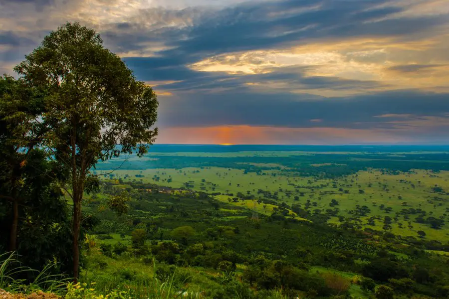 Landscape of Queen Elizabeth National Park, Uganda | Go2Africa
