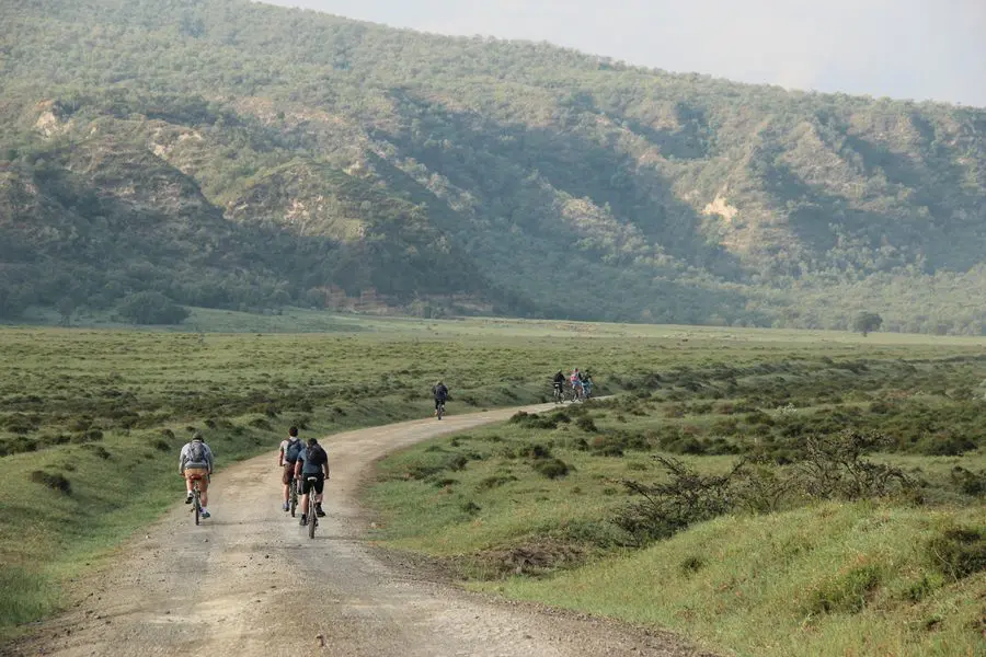 Cyclisme dans le parc national de Hell's Gate au Kenya | Go2Africa