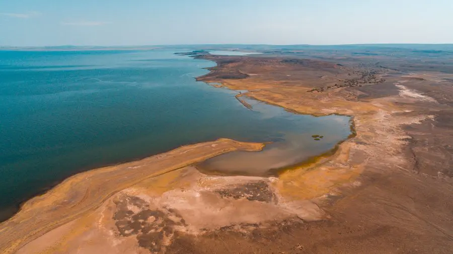 Vue aérienne du lac Turkana au Kenya | Go2Africa