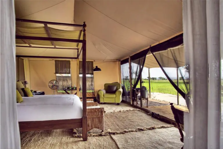 tanzania_little-chem-chem_vintage-style-tented-suites