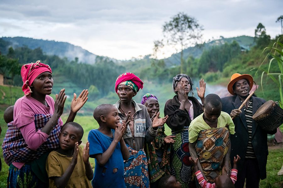 Have immersive cultural experiences with the Batwa community. 