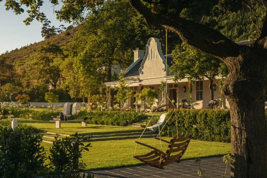 Arquitectura holandesa en las tierras vinícolas del Cabo, Sudáfrica | Go2Africa