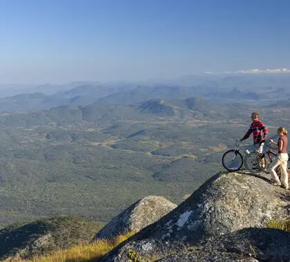 El ciclismo y el senderismo son pasatiempos populares en el Parque Nacional de Nyika.  