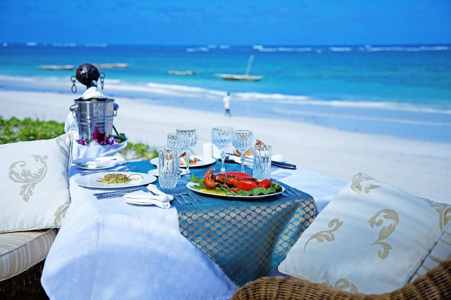 Private dining on Diani Beach, Kenya | Go2Africa 