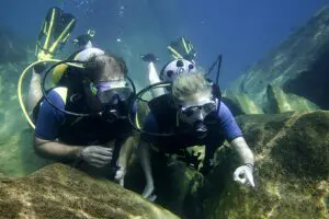 Buceo en el lago Malawi. 