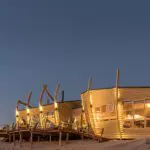 El lujoso y afamado Shipwreck Lodge. 