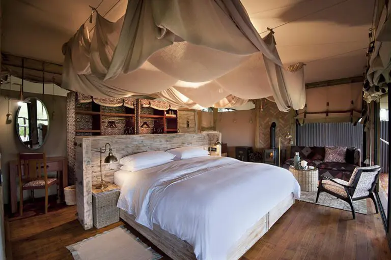 Somalisa Camp bedroom suite.