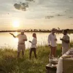 Puesta de sol en el campamento Baines. 