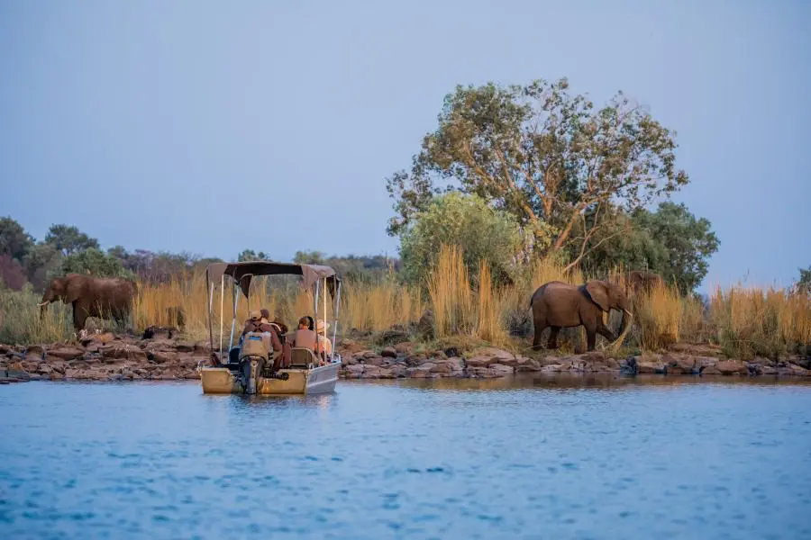 Crucero al atardecer por el Zambeze en Zambia