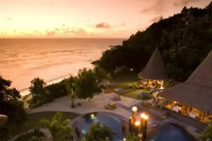 Sundowners at sunset in the Seychelles | Go2Africa