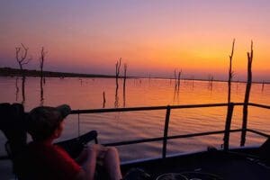 Explore el paisaje natural del lago Kariba.
