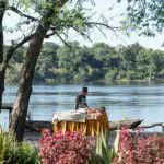 Mímese con un masaje a orillas del río Zambeze.
