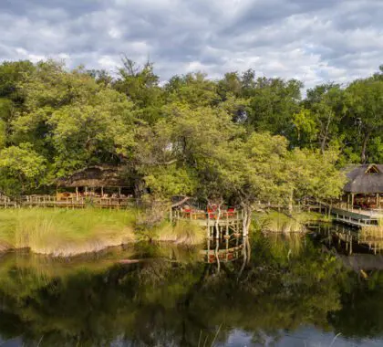 Exterior del campamento Xakanaxa.