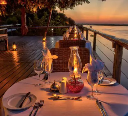 Cena al atardecer para dos | Chobe Game Lodge