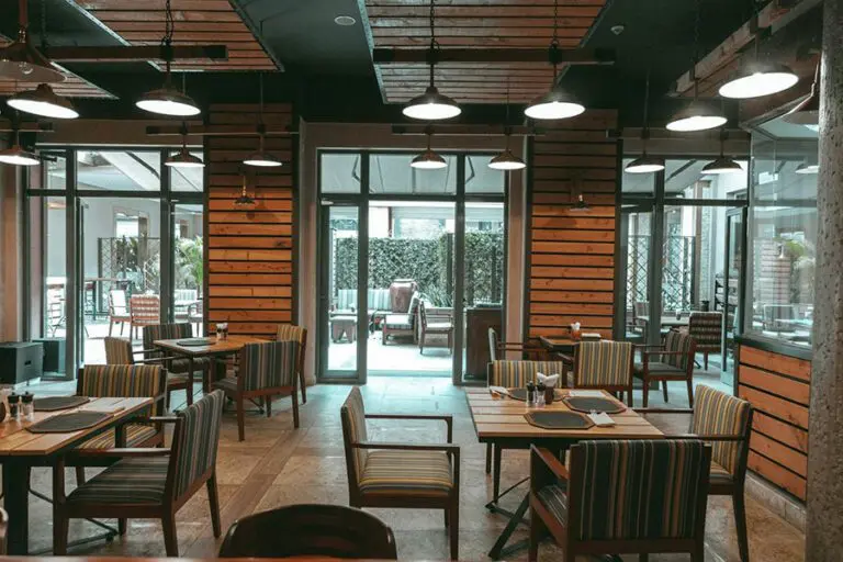 Kigali-Serena-Hotel-inside-seating