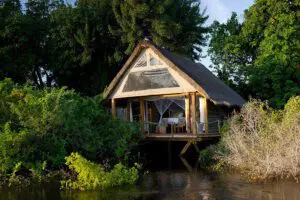 sindabezi-island-lodge-private-open-frontted-chalet