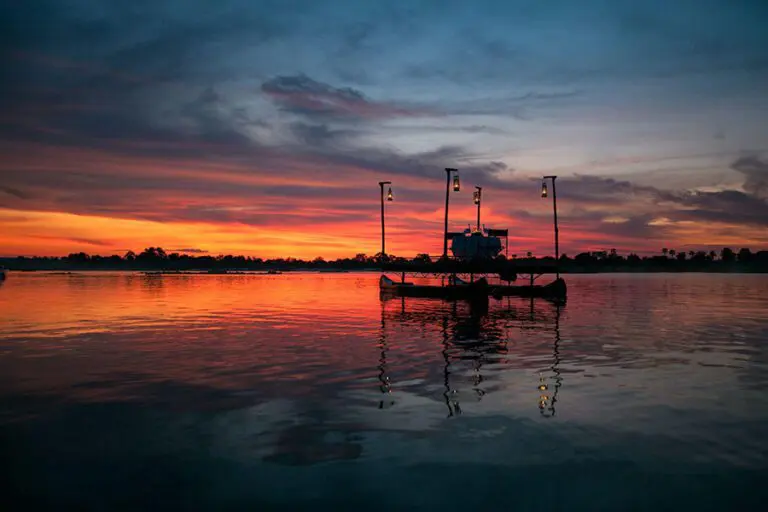 Sampan dining on the Zambezi