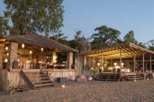kaya-mawa-lounge-and-bar-area