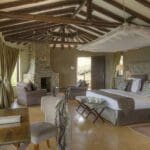 Rooms are light & airy with a casual, open-plan design & en suite bathrooms.