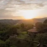Puesta de sol en el Kyambura Gorge Lodge.