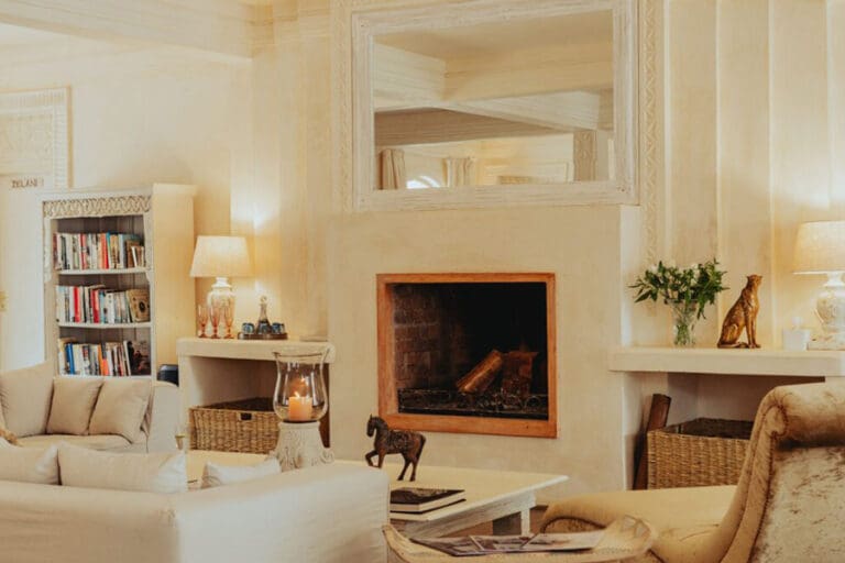 Pasar las horas de ocio leyendo.