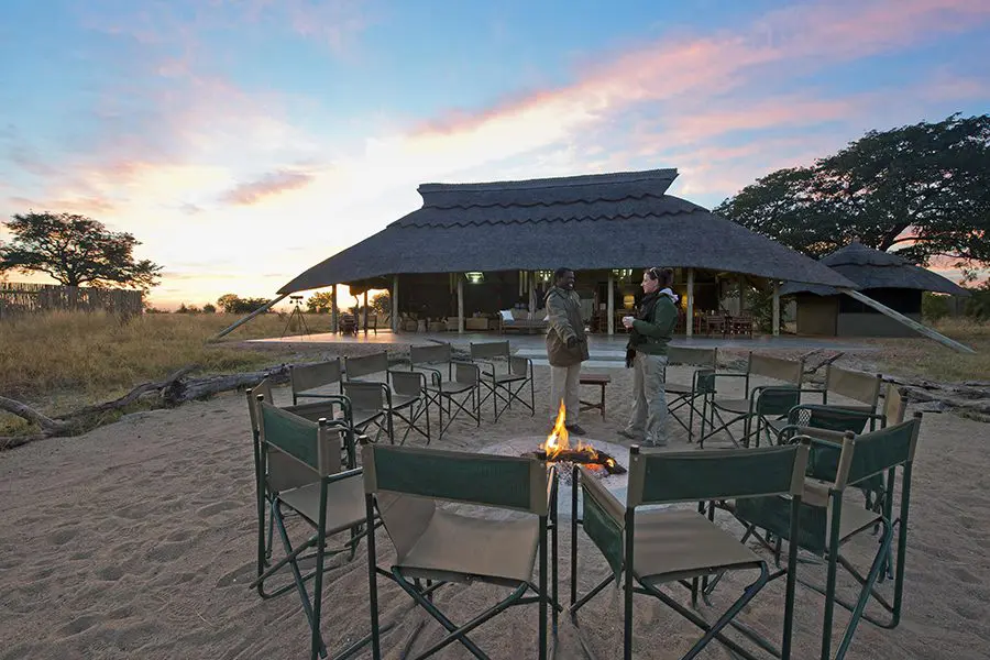 campamento-hwange-morning-campfire