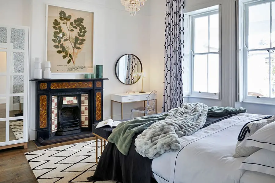 cape-cadogan-residence-bedroom-landscape-3