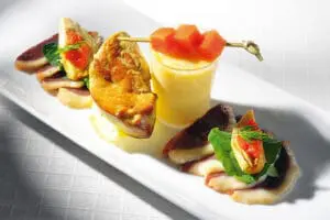 Food is a scrumptious affair. 