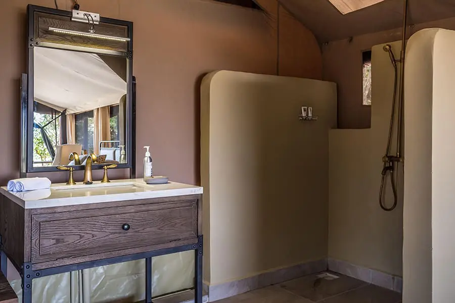 entim-mara-camp-tent-bathroom