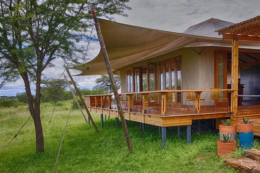 sayari-deck-leading-from-the-bar-area-2