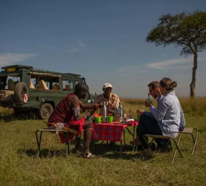 Un picnic rápido en el Masai Mara.