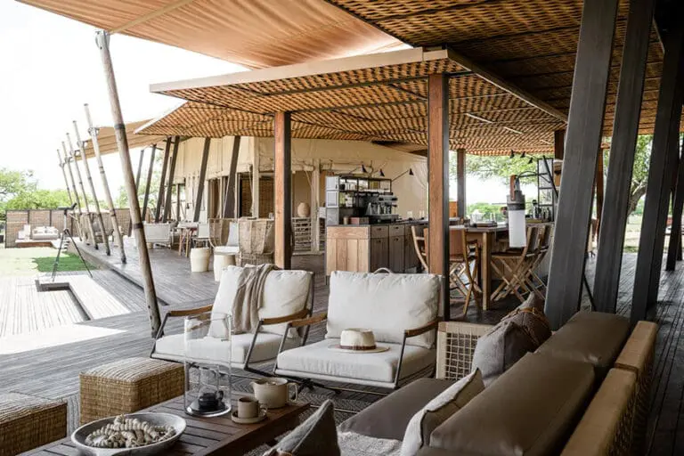 singita_sabora_main_lodge_lounge_bar