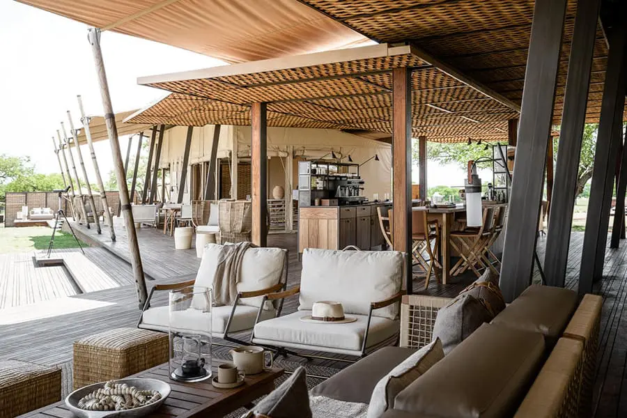 singita_sabora_main_lodge_lounge_bar